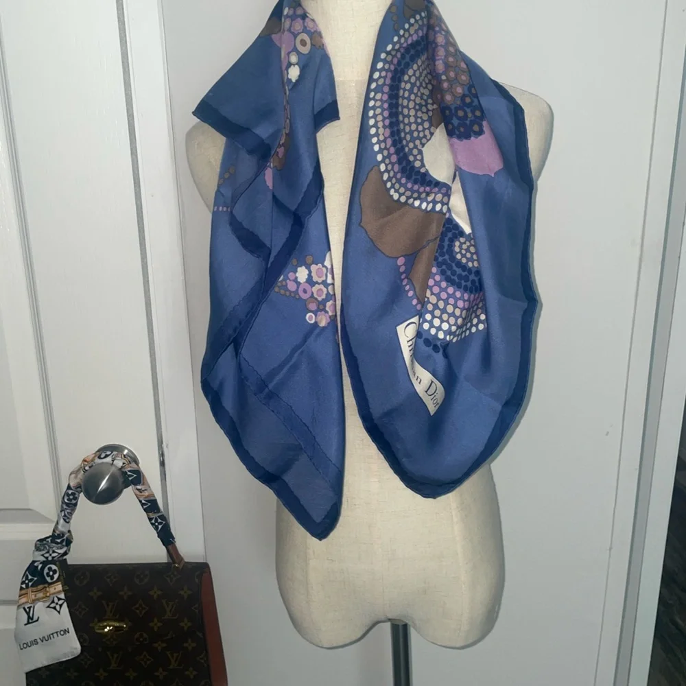Dior silk scarf - Picture 2 of 4